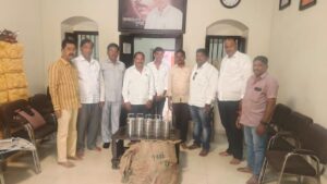 आ. देवेंद्र कोठे यांच्या वाढदिनी स्व. विष्णुपंत कोठे आत्मतृप्ती योजनेला सोलापूरकरांनी दिले ३ लाख ५५ हजार रुपये