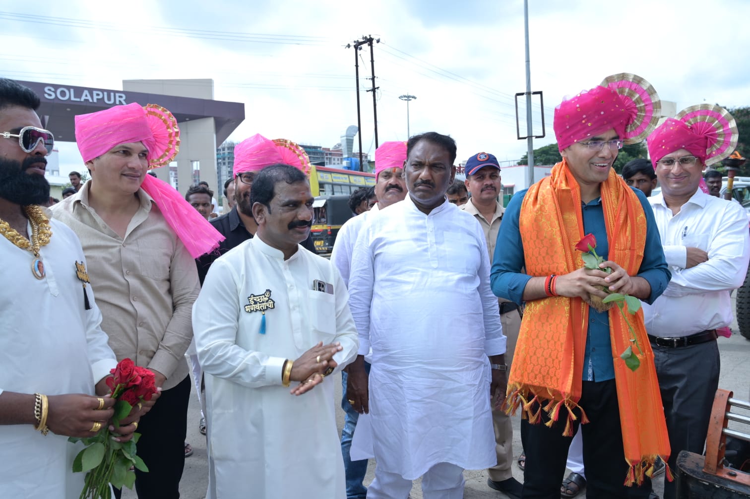 आदि मायेचा जागर करीत ईच्छा भगवंताची नवरात्रोसवाच्या शक्ती देवीची प्राणप्रतिष्ठापना